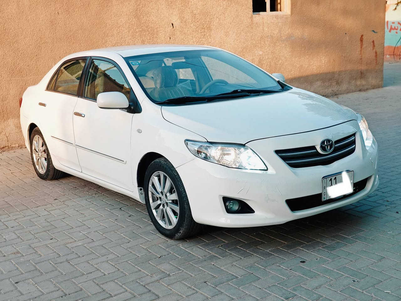 سلام عليكم 
كورلا 
شركه ساز 
موصفات XLi
موديل 2008 
بيها قبق الجنطه صبغ + داير الجاملغ باقي السياره كفاله من ضربه وصبغ وتبديل 
موصفاته معروفه 
مكينه 1800
شاشه كبيره 
ويل كب 
مري شفط 
كشنات جلد 
داخل لونين 
يدات نيكل 
منضومه زنون 
منضومه غاز 
تبريد ثلج 
حامله اكواب 
حساسات 
كامره دواره 
سبير منازل 
تخم تاير 
حداديه صدر 
السياره جاهزه للاخير مابيها كل نقص 
رقم بغداد الجديد 
مشروع وطني 
تحويل مباشر 
مكاني بغداد 
س 103 
جماعه جوه الشده لا تتصل 
ه‍ ***********
