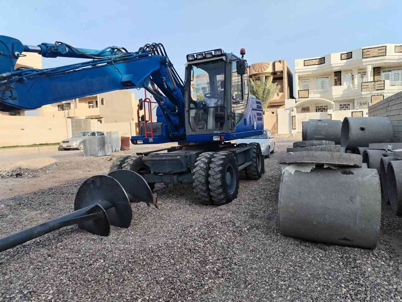 🌹بسم الله وعلى بركة 🌹
بعد التوكل على الله غدا" ان شاء الله سوف يكون الحفار متواجد في♥️ قضاء العلم الحبيبه ♥️
توجد عدة براين لكافه الأحتياجات 
لحفر آبار المنازل مع التغليف الكونكريتي لها👉
لحفر الفتالات المربعه عن طريق الكيله 👉
لحفر خطوط الماء عن طريق الكيله👉
لحفر خطوط الكهرباء عن طريق برينه عرض ٥٠ سم و ارتفاع من 1 متر إلى 3 متر حسب الطلب 👉
لحفر قواعد الجملونات العملاقة  👉
للأستفسار الأتصال على الأرقام ***********🌹*********** 🌹***********🌹
