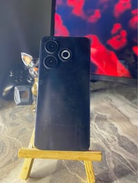 انفينيكس سمارت ٨ • ١٢٨ • حي اور