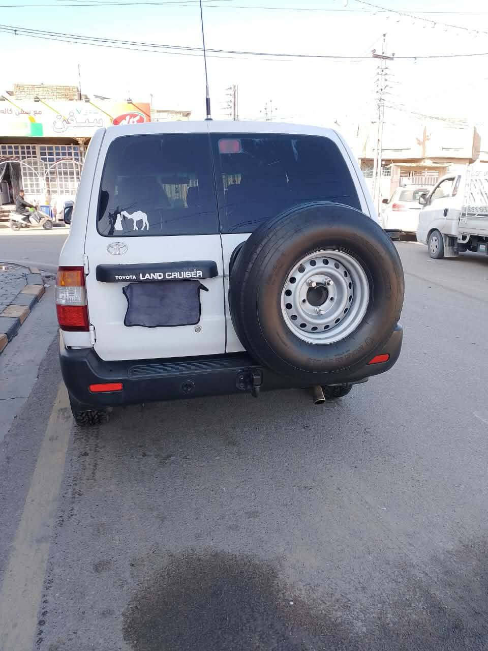 السلام عليكم مونيكا موديل 2000 بيه قطعتين صبغ بدون دوخل سونار موجود بانزين بيه منضومه غاز 80لتر كير عادي فور ويل شغال بسمي *********** وتساب تبريد تدفه المكان نجف ١٣٢ وبيه مجال بصيط
