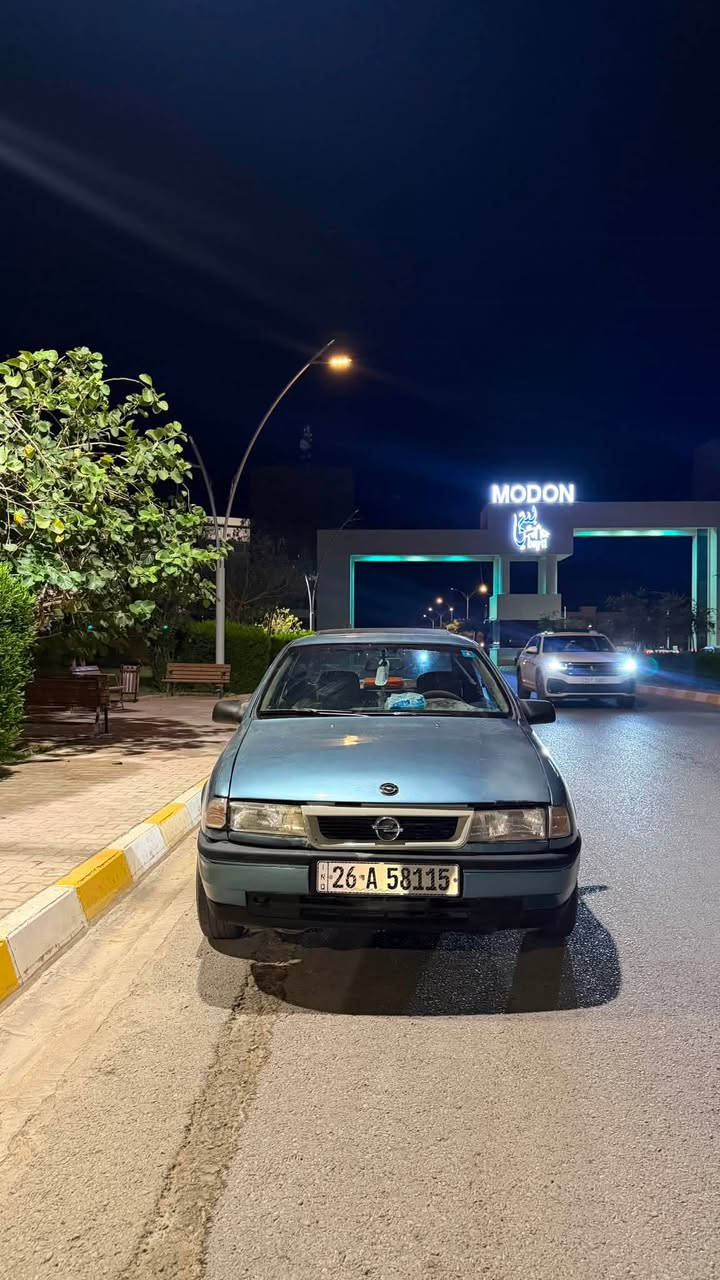 اوبل فكترا موديل 1991  صبغ عام
سنويه وهزه لل 31 رقم جديد. تدفئه 
صدر جديد سياره كلشي ما ناقصها 
بأسمي وشرط التحويل 
سعرها 37 ورقه 
***********
