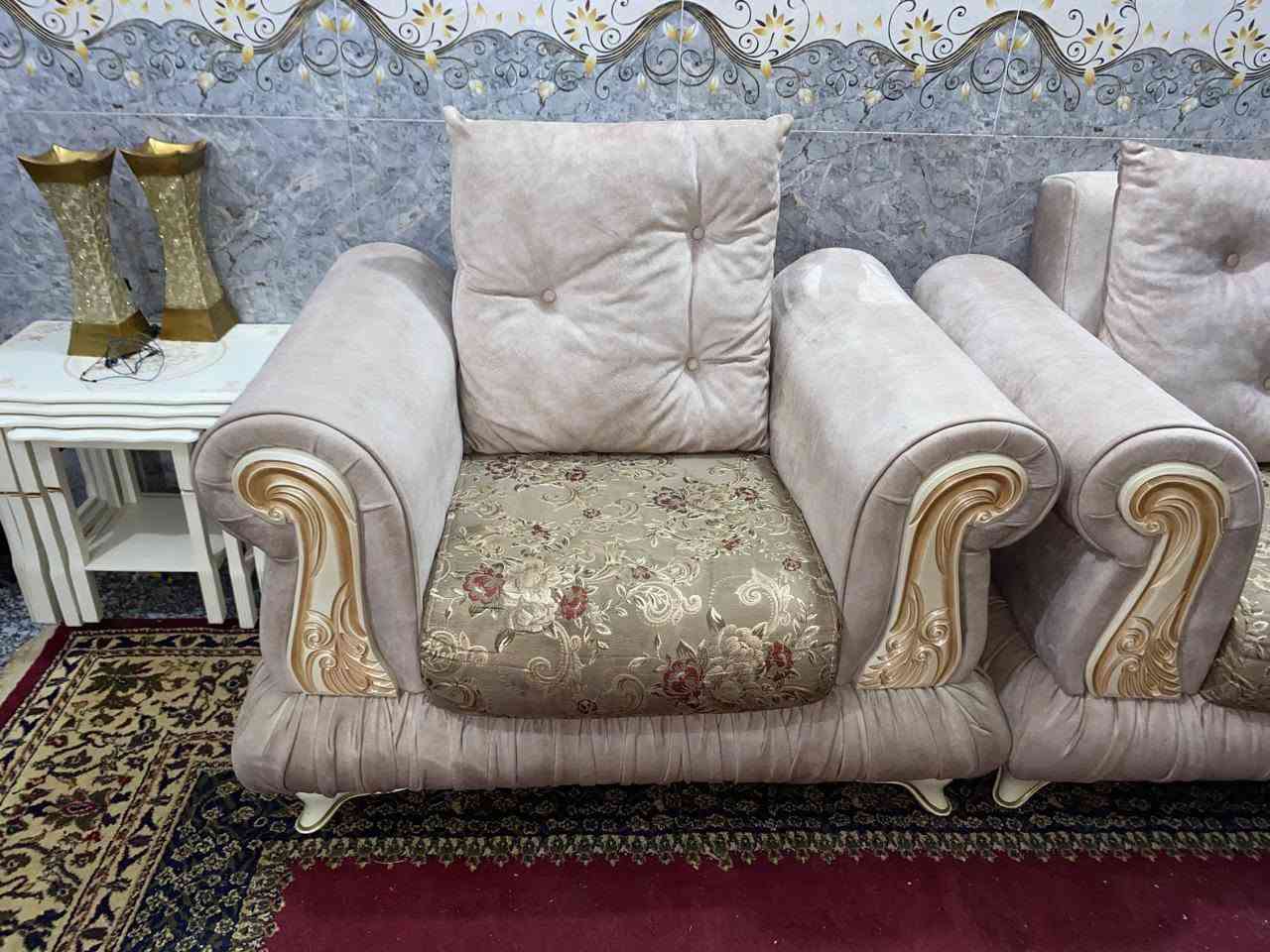 تخم للبيع نضيف مستعمل شي قليل للبيع بكاني بغداد غزاليه سعر 250بيه مجال بسيط ***********
