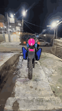 دراجه دايوان نفخ موديل 2023طالعة 2024شهر 9 رقم بغداد تحول تستلم لوحات انكليزي  ماشيه 15الف دراجة جديدة عضم قويي
مكانها بغداد العبيدي 

الاستفسار ع رقم بس  ***********
