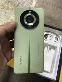 ريلمي ١١ برو بلص 5G • ذاكرة ٥١٢ • ٢٤ رام