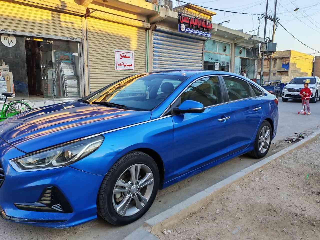 سوناتا 2018  مكينة V4 2.4L
رقم  بغداد الجديد

عـداد الـ ـمسافة 121MIL

المواصفات 🔰
بصمه +كشن كهربائي + تدفئة كشنات+
شاشة كبيرة تدعم Apple CarPlay& Android Auto + كاميرا خلفية دوارة + رادات جانبية +  تحكم دركة جهتين + ثلاث وضعيات قيادة + شاشة تحديد اعطال.

صور الحادث مرفقه اسفل المنشور 🔻

السعر: 132وبيه مجال للشراي

📍 مكان السياره / واسط - الكوت
📞 رقم - ***********
***********
