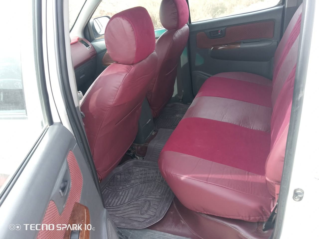 سياره البيع موديل 2014 السعر مالته 210
مكان سياره ديالى بلدروز 
صاحب سياره رقم تلفون 
***********
