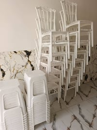 كراسي ٥٠ • طبلات ٥٠ • جديدة غير مستعملة