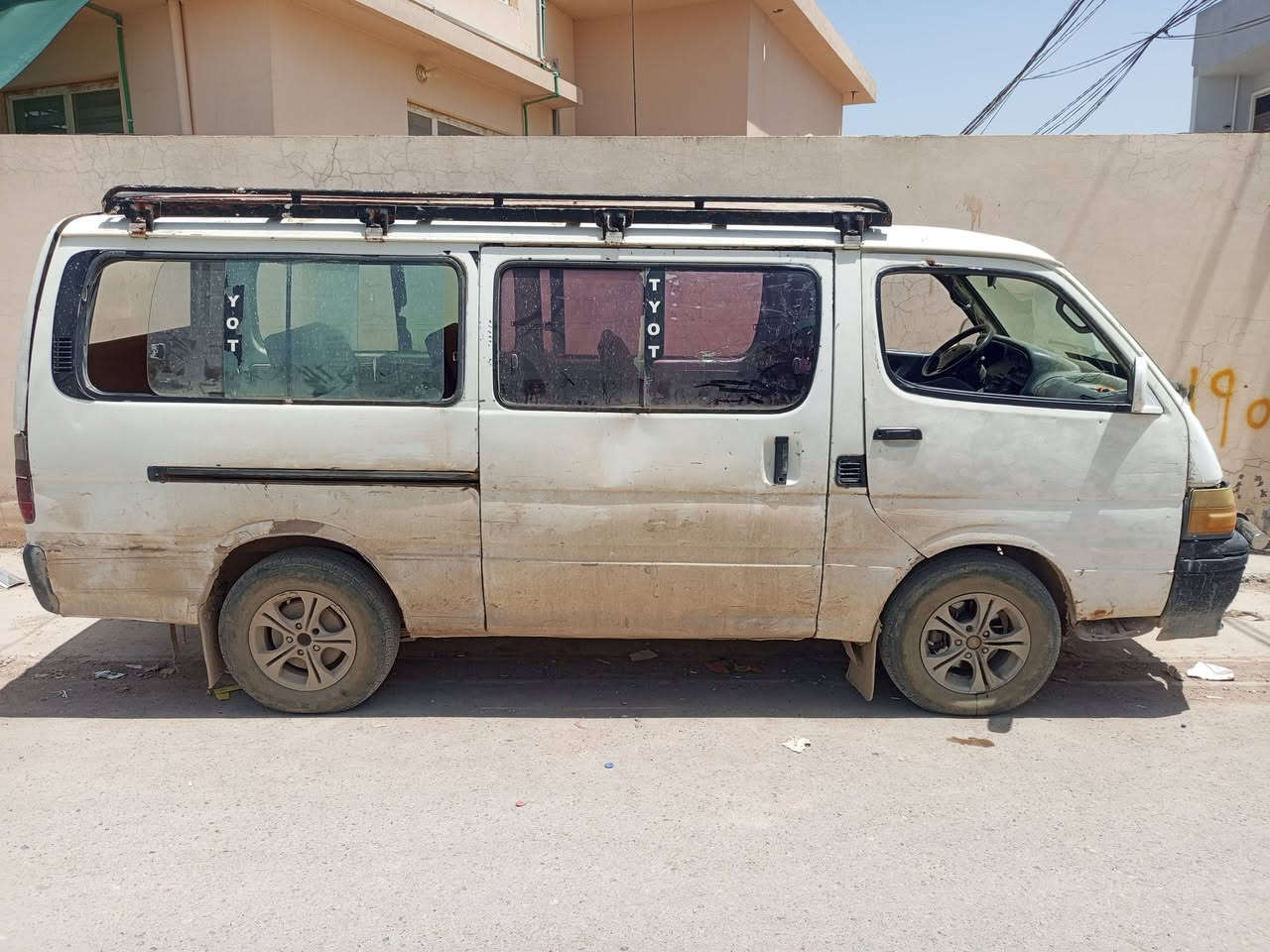 سلام عليكم متوفر هايسه بوز موديل 93 محرك ونجي كير اوتو سنويه لل 28 شرط التحويل سياره خير من الله 
سعر 25 وبيها مجال 
اتصل غير متواجد انترنيت الرقم بي واتساب ايضا 
***********
