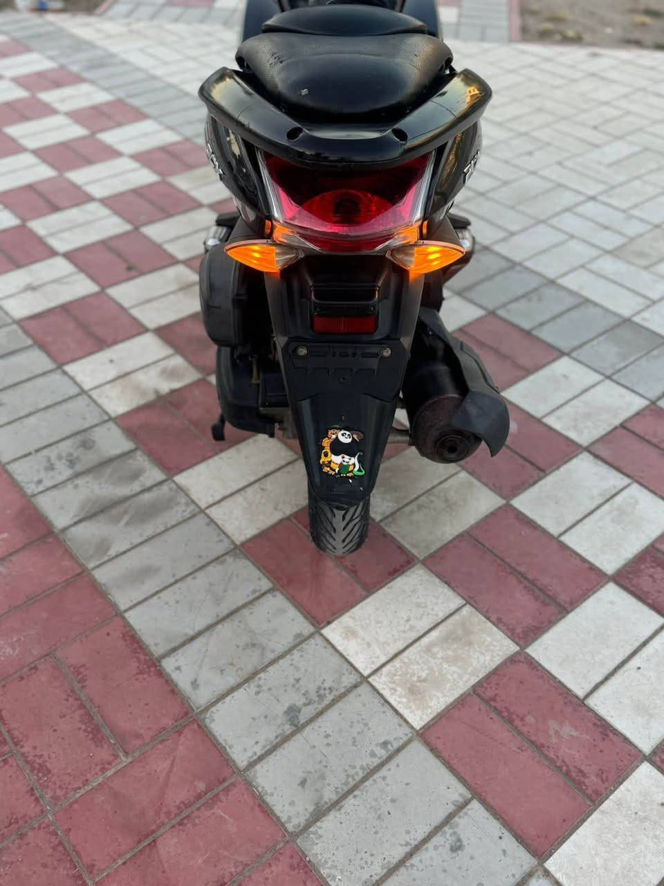 للبيع دراجه pcx  جيل اول  ياباني الاصلي  نوع jf  مكينه 150 حساس حرف A نوزل خطين ستان كهربائي ماشيه 36 الف حساس ازدحام دراجه جديده  حساس شلعه معدل خير من الله دراجه تتعب تكول جديده مال جناي  مكان بغداد الكرخ السعر  مليون و ٣٥٠ وبيهه مجال وبيهه مجال والاستفسار *********** بغداد, العراق
