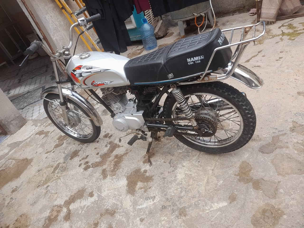 دراجه البيع بدون وراق
سعر ٤٥٠ وبيها مجال 
***********
