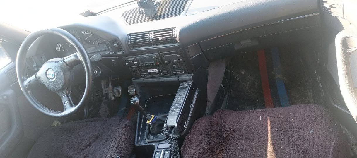 مۆدیل1991 فول بەس گێڕ عادی ئاڕمی پلاستیکی سلێمانی هەموگیانی بێ عیبە گێڕومەکینەی بەشەرت سعر35 وەرە قە ژم***********؟؟؟؟*********** شێون سلێمانی
