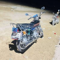 نامه موديل 25 كلها بلاديه لا حربكه ولا غيرها سعر 550 وبيها مجال قليل 0...