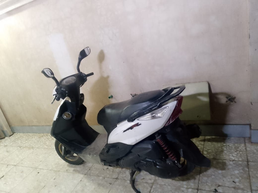 دراجه ماكس ثعلب ابلاديه مكينتها حيل ناعمه سلف هندر كهربائيات كلها شغاله اوراقها كامله السعر 450 العنوان الشعب التلفون ***********
