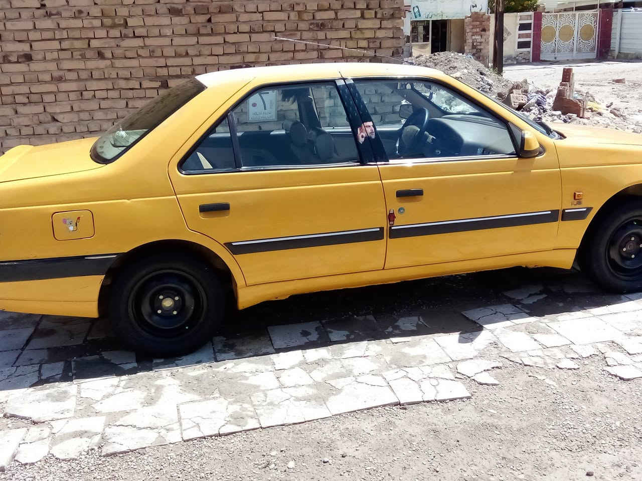 السلام عليكم بيجو لميس ٢٠١٦ سياره حلوه بيهه شبر بل باب الخلفي ول فريز بي ليك فقط سياره بسمي رقم نكليزي مكاني بغداد سبع البور السعر ٤٨وبيهه مجال الطيبين ***********
