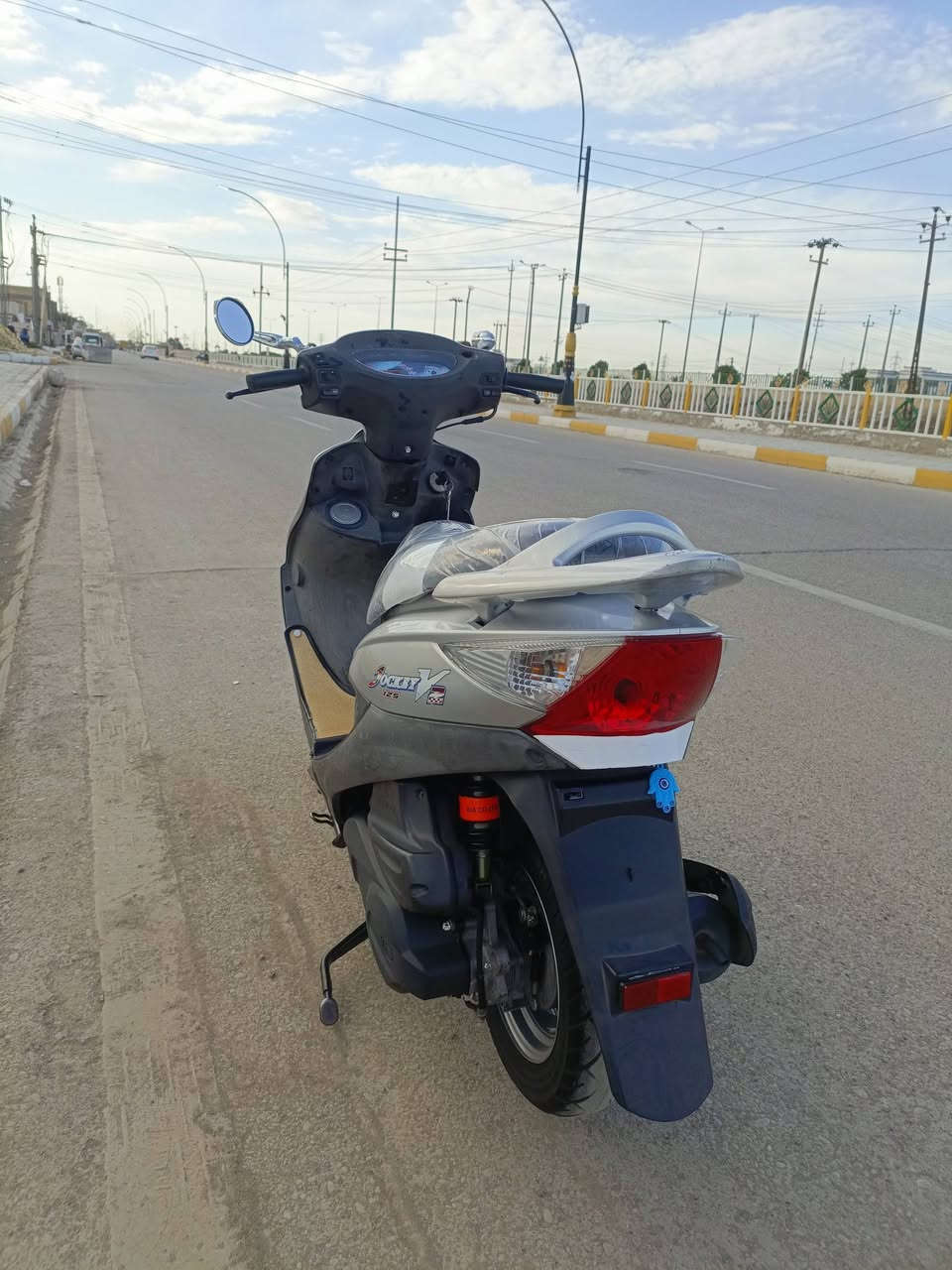 السلام عليكم دراجه للبيع كامكو 2v جاهزه مابيه نقص مكفوله كفاله عامه رمبه وكله عل بلادي مامفتوح برغي بيه تجي وتشوف وتفحص وبخدمتك واني مومن جماعت غراضي الي والدراجه الك لا عمي نفس ماشوف بل منشور تجي تأخذ وبل عافيه عل ياخذه الشراي يتصل ***********
