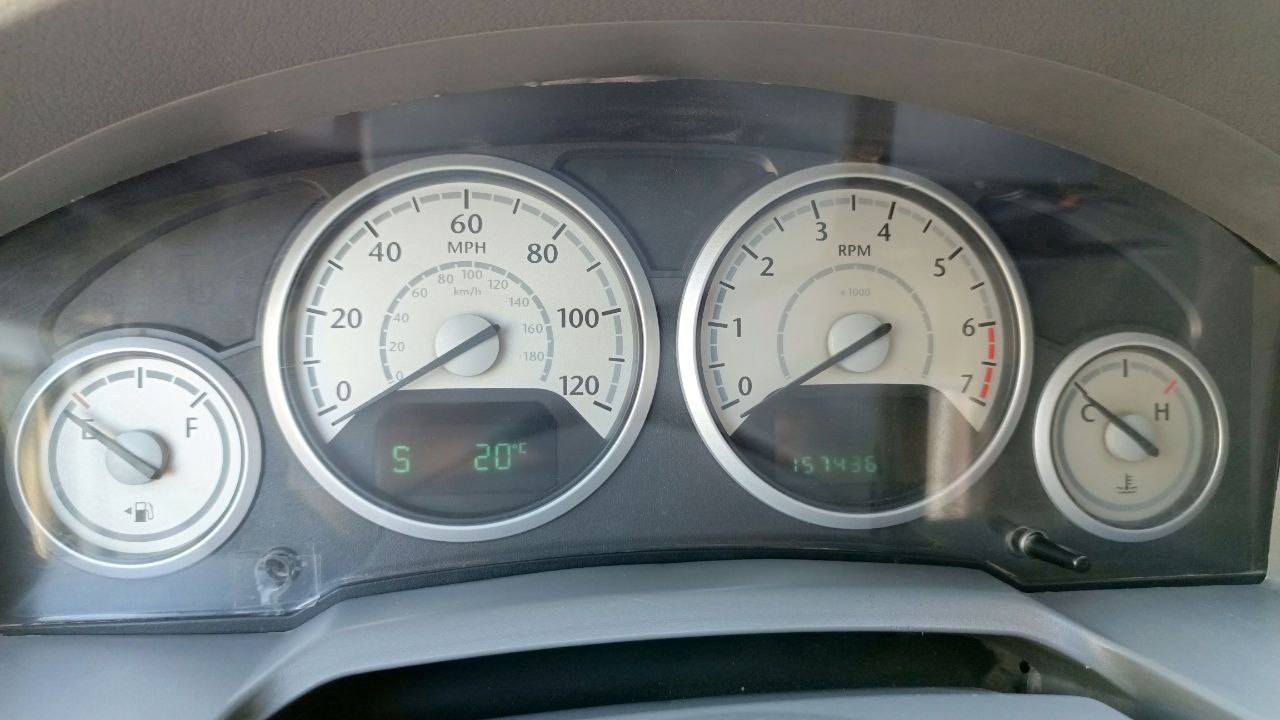 اللهم صل على محمد وآل محمد 
السلام عليكم
كرايسلر تاون اند كانتري موديل ٢٠٠٨ مكفولة من الحادث والصبغ صار بيها حادث جدا بسيط موضح بالصور وعلى اثرها بدلت جاملغ وباب والقديمات موجودات 
مواصفاتها بصمه بيبان كهرباء جنطه كهرباء كشن سايق كهرباء كشنات منفصل سياحي تبريد ٣ قطع شاشة تحكمات فرس سقف وسطي محرك كير بحاله جيده صدر بدلته جديد قبل اقل الشهر يم زاوين المسيحي بطاين بيبان شديت مال حديث 
السعر ١١٢ ورقة وبيها مجال فقط بيع
مكان السيارة بغداد الحرية دور نواب ضباط
الاتصال على
***********
