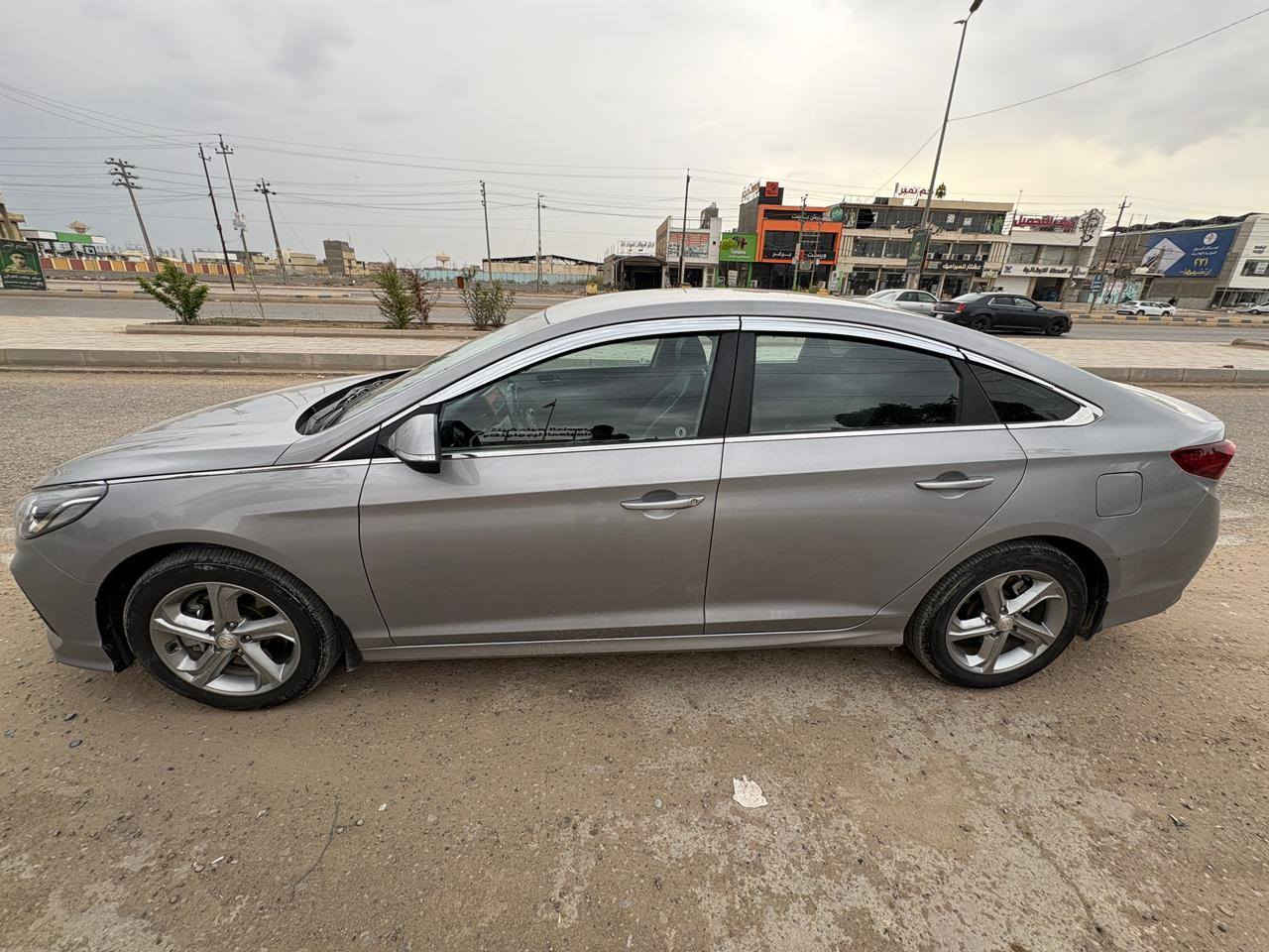 سلام عليكم
سوناته موديل 2023
سياره كفاله عامه كلين (سعر) 195
رقم قادسيه الاگليزي 16
السياره غاز اصل
كشنات جلد تدفئه تبريد 
رادار  وسايد بريك بصمه مانع انزلاق تحديد مسار وشاشه حجم كبير وتحكم ستيرن 
تخم تاير جديد
سياره نضيفه احلى من الصور 
المكان ديوانيه
للستفسار(***********)
