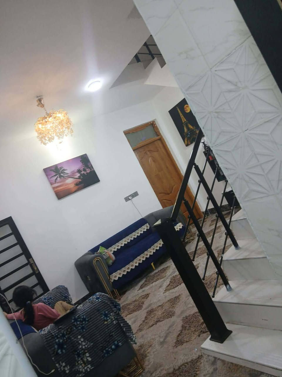 بيت للبيع طابو زراعي ٢٥ مساحه
١٠٠متر طابق ونص مقابل قرية غدير

 عمود 320شارعه سوك 

طابق اول   غرفه صاله ستقبال مطبخ 
 
طابق الثاني   غرفه صاله صحيات

السعر 40 مليون وبي مجال

الاستفسار ***********
