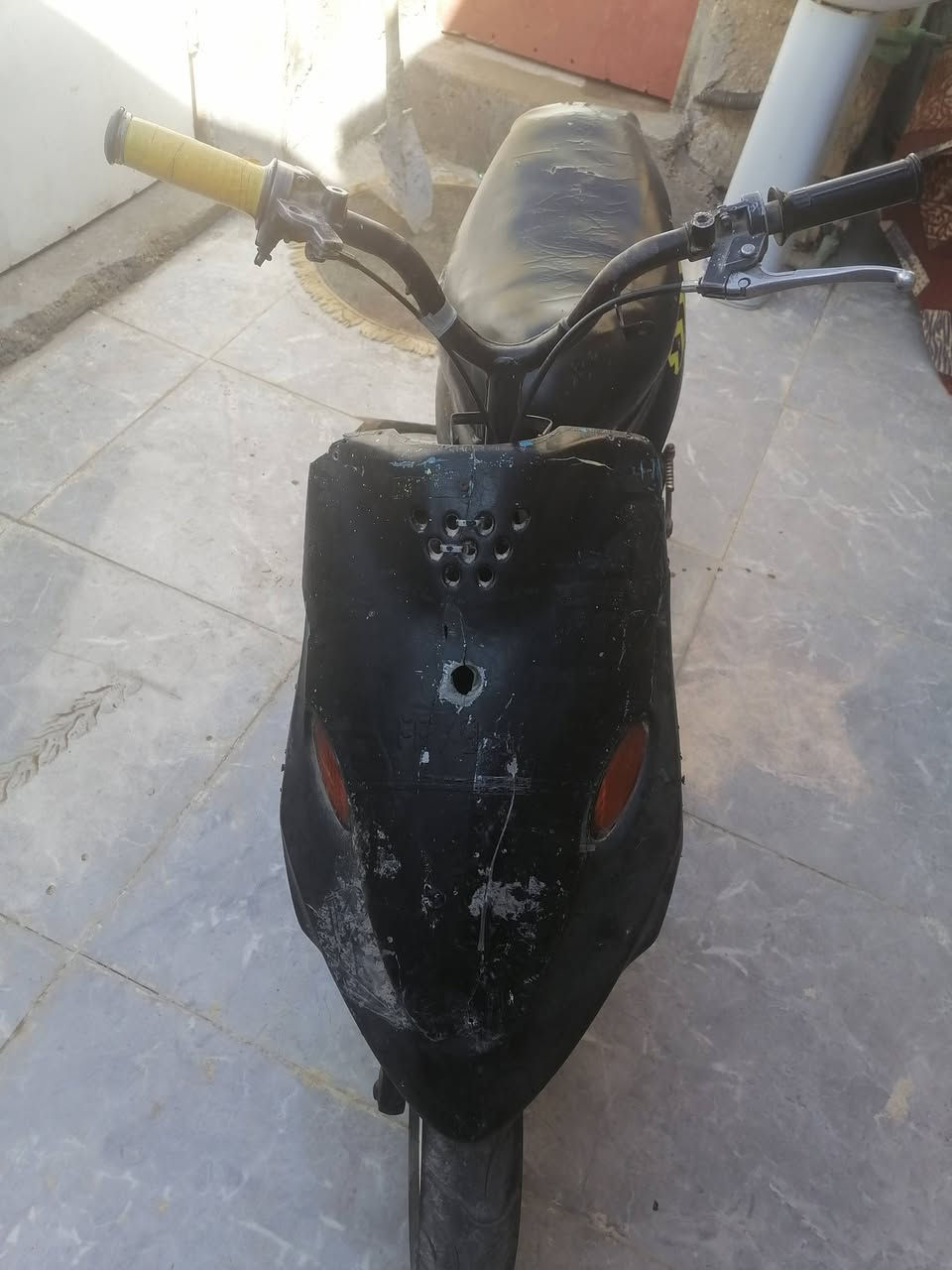 السلام عليكم دراجه بيجي ٩ ازروف البيع بس يرادله عرموطه مال هندر وتشتغل كلشي مابيه وسعر 75 وبيه مجال  ***********
