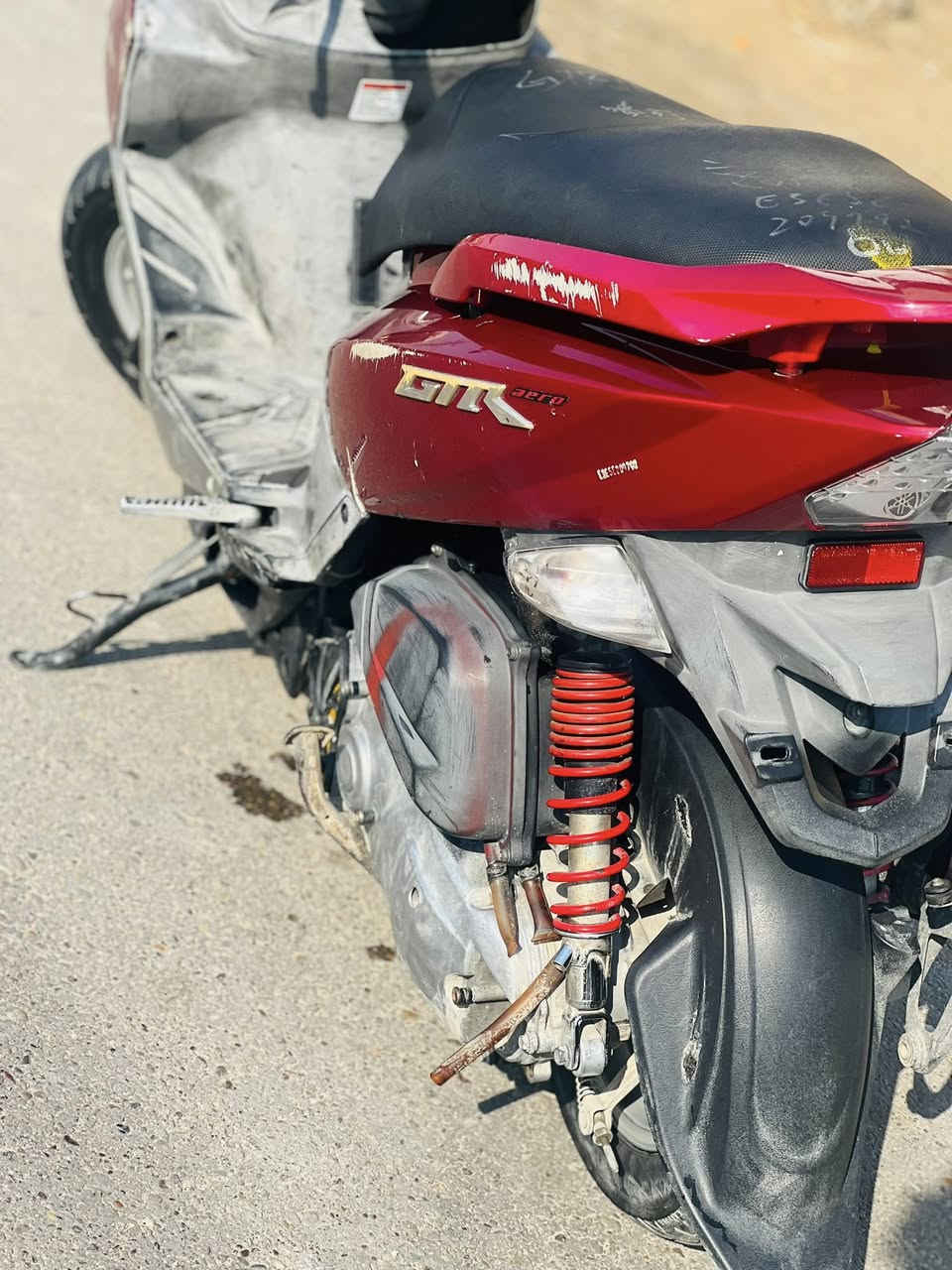 جي تي ار لون كرزي
للبيع  سعر٩٠٠ وبيه مجال حك الجيه 

مكاني بغداد

***********
