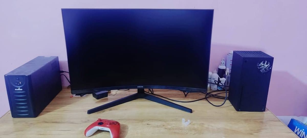 للبيع سستم كامل من جهاز كامل ملحقاته وجويستكات عدد 2 اصليات واقراص عدد6 وشاشه سامسونك حجم 32 كيمنك كيرڤر
ويوبي اس 1500 واط وسستم سماعات عدد 2 مع مضخم
السعر مليون قفل لموشراي لايتعبني وهذا السعر قفل وانا خسران بي بس لان صار عندي ظرف ***********
