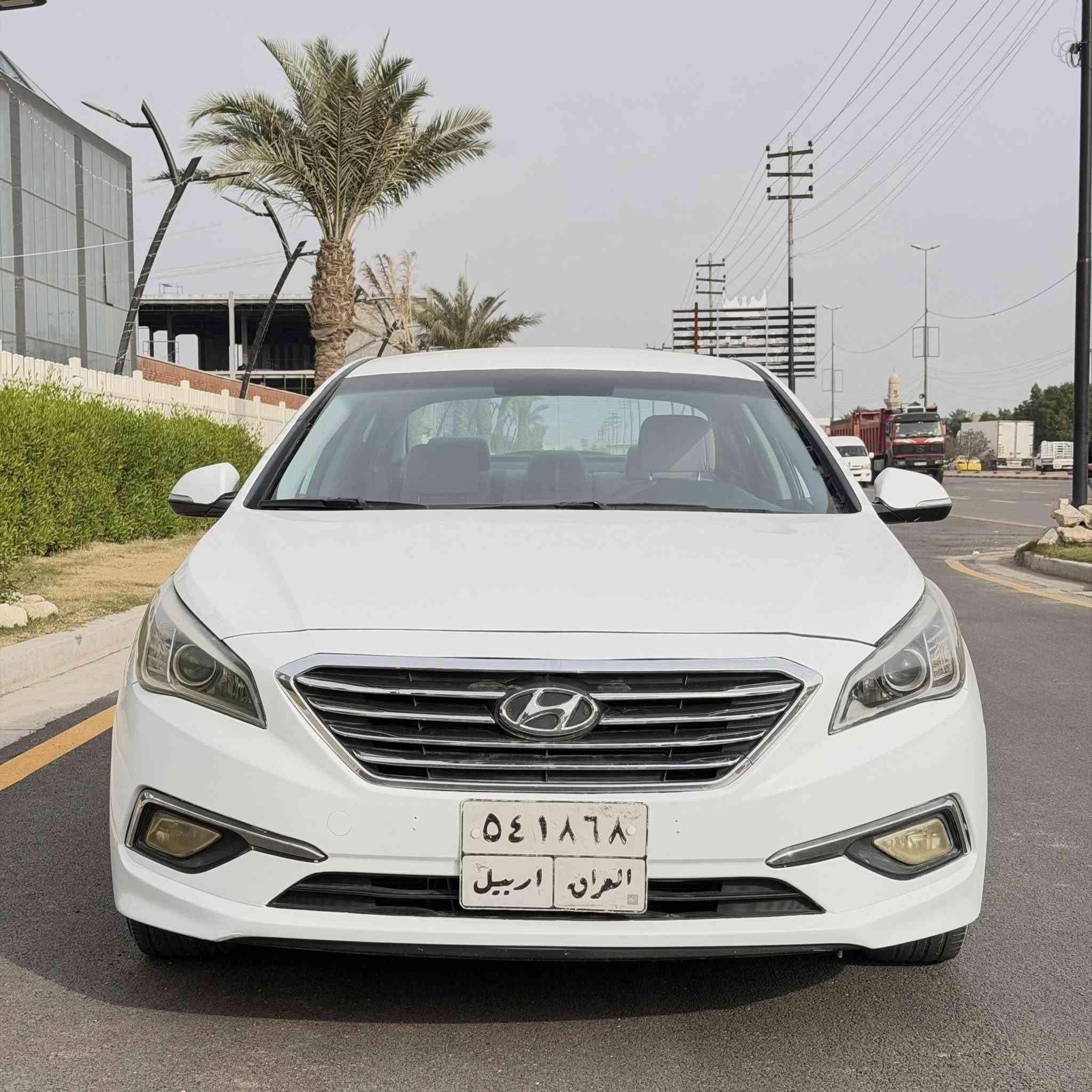 سلام عليكم
{مكلف بالنشر }

هونداي سوناتا 2017 ابيض

 وارد امريكي السيارة 
بيهة 5 قطع رشات صبغ اني ابيع عام وعدي فيديو الهن
بدون شواصي بدون لغود 

مواصفات : تحكمات استيرن و تبريد و تدفئة و محرك 2400 و كشنات مخمل  وتحكمات ستيرن وباقي مواصفات العادية

مكينتهة وكيرهة زينات و تخم تاير جديد 

سعرها 97 
مكاني بغداد
***********
