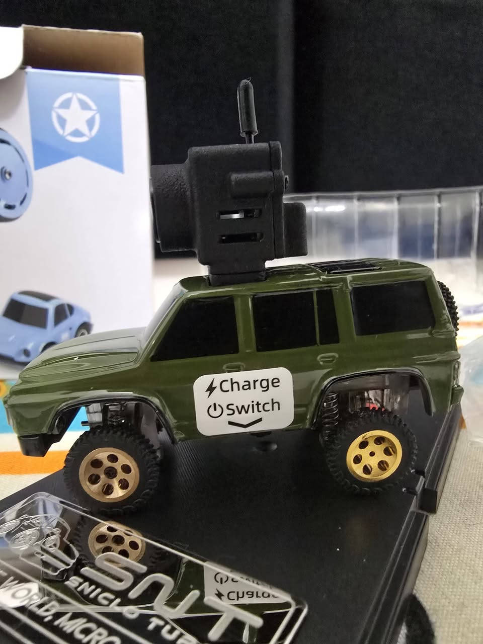 سيارة حجم 1/100
السيارة فد شي
 كوالتي عالي
وزن ثقيل
السيارة اكثر من روعة
السيارة كراولار وتحتوي ع كاميره 
موجود قطعتين
قطعة مابيها اي شي سعرها 80
والثاني تحتاجلها برغي يثبت السيرفو بالستيرين 70
شوف الفديوات


**إذا كنت صاحب هذا الإعلان وتريد حذفه لأي سبب، رجاءا أرسل رسالة إلى الدعم الفني**