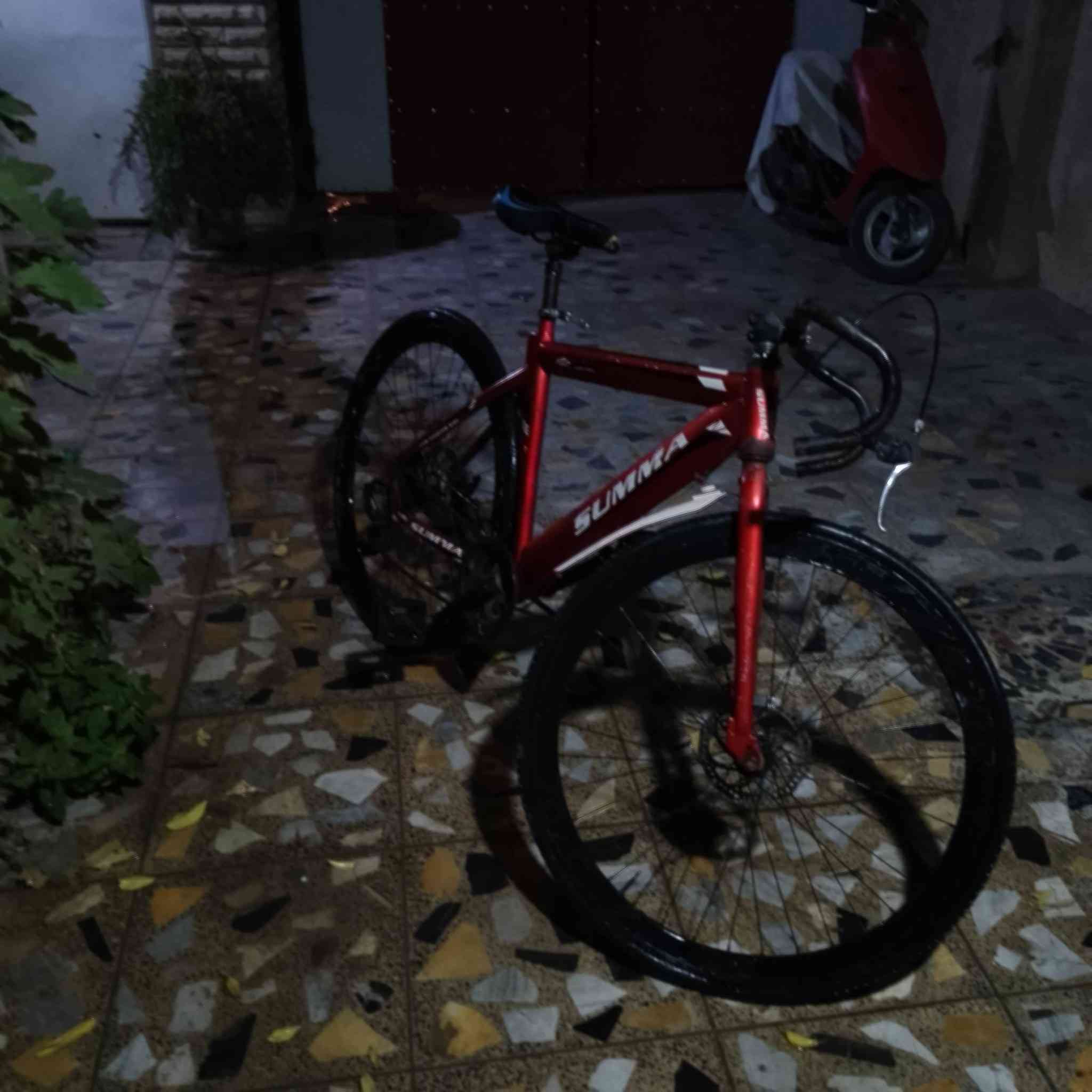 بايسكل سباق سوما للبيع بايسكل نظيف كامل بس الكير اني لاغي تكدر ترجعة 7 مكاين خلفي و 3 امامي السعر 120 الموقع :حي الخضراء 
للاستفسار:***********
