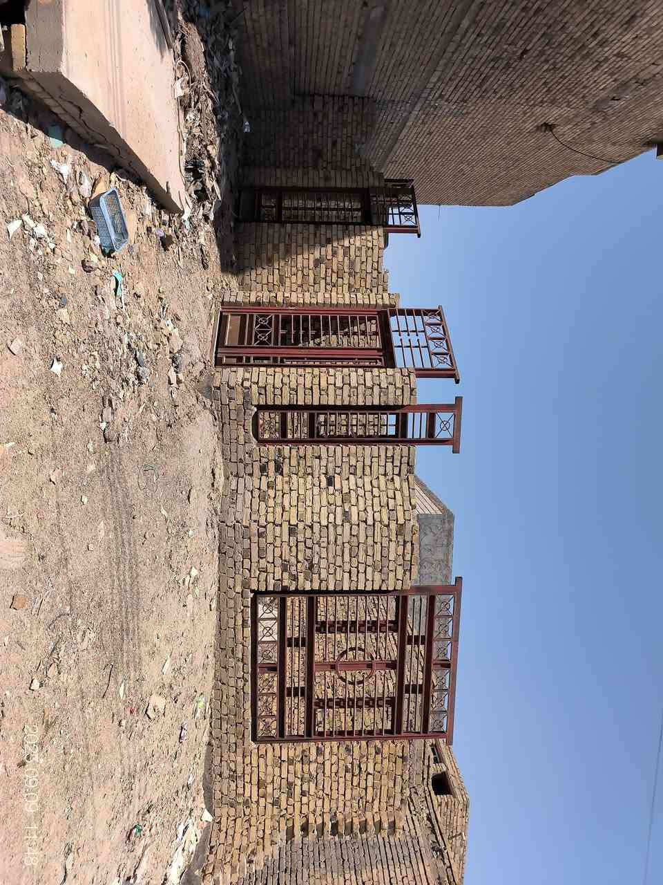 بسم الله الرحمن الرحيم 

         بيت هيكل البيع زراعي مساحه 250متر 
     يحتوي على غرفتين +حمام داخلي       وخارجي دوانيه ومطبخ واستقبال وصاله 
 سعر 65وبي مجال عنوان سوق الشيوخ 
 منطقة الحسائيه حي الصافي مقابيل مدرسه 
     الحسائيه جديده داخل الفرع رقم الهاتف         

                      ***********
