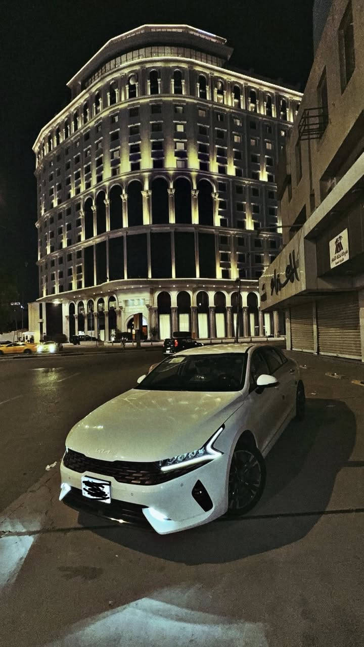 كي فايف K5 موديل 2023
رقم بغداد الدولي بأسمي
خليجي الشركة الدولية ماشيه (58) بحالة الوكاله على وضع الشركة بعدها بالنايلونات مال الشرك محرك 2.0 الفين دوش المرغوب
المواصفات !

دخول ذكي بصمة + تشغيل عن بعد شاشة اصلية + كاميرا دواره

ابل كار بلي أندرويد
حساسات امامي خلفي
صندوق عند الاقتراب يفتح

المصابيح الامامية زنون +LED
المصابيح الخلفية LED
اضائه ضبابيه
مقاعد بعدها بالنايلون
مقاعد مخمل +كهرباء
مثبت سرعة
فول تحكم ستيرن
SMART-ECO-COMFORT-SPORT-COSTOM وضعيات قيادة 5
مري كهرباء قلاب
صمة عدد 2
تبريد قطعتين
تبريد منفصل
محرك كير شرط بلادي
السياره مكفوله
بيهه فقط ملاحضات بسيطه 
مكان السياره بغداد الكرخ السعر(210) وبيهه مجال للاستفسار على الرقم(***********) (***********)واتساب موجود
