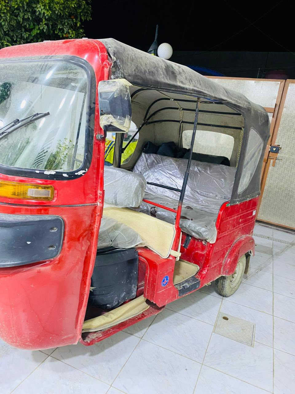 لسلام عليكم للبيع موديل 18 رقم انكليزي جديد *********** التكتك معمره جديد ومكينه حلوه قبل شهرين مجفته لاتنقيص ولا تبخير كاعيات جدد دراجه مال واحد يريد يشتغل عله باب لله 
سعره 3900 وبيه مجال قليل مكاني الحمزه الغربي
