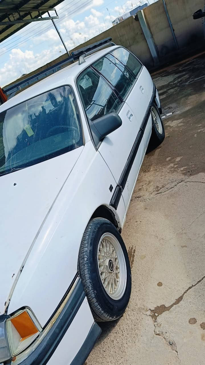 السلام عليكم أمريكا ستيشن
موديل 1991 
جير مكينه بشرط 
سعر 27
الثانويه اخضر رقمها اخضر 
بدون صبغ 
كربونها موجود 
شرط التحويل 
مكان السياره موصل سهل نينوى برطله 
معرض بانوراما 
للاستفس 
***********
***********
