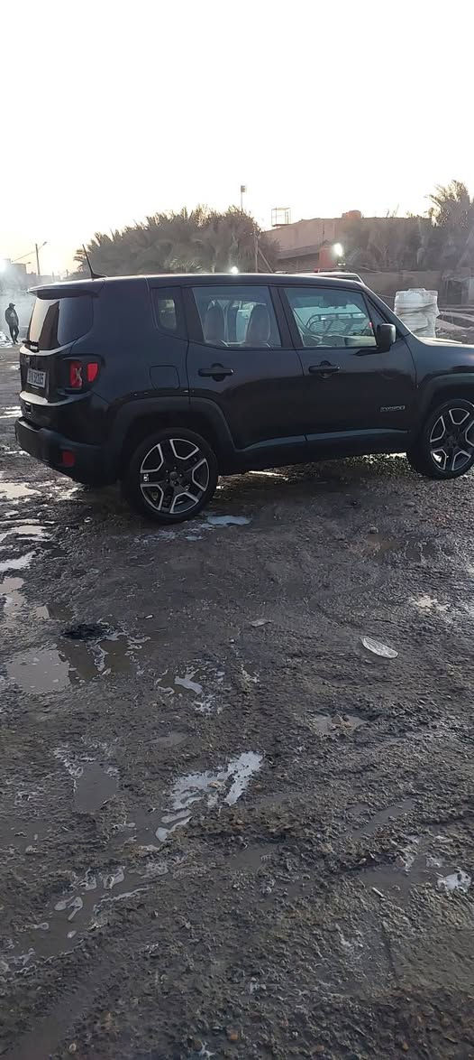 جيب رينجيد موديل 21 فول بصمه رادارات بالمري حساس خلفي بسمي مثنى محرك 2400 بيه جاملغ وبنيد مبدل سياره جديده *********** واتساب او على ماسنجر السعر 140 وبيه مجال
