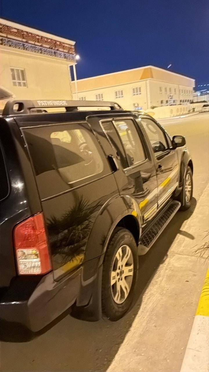 سلام عليكم نيسان فافندر 2012
سيارة جديدة كلج معنة الكلمة  فول بصمة كشنات كهربائية تبريد 3قطع  السيارة ماشية 70 حقيقي. السيارة كلش حلوة جانت متروكة تخم تاير كشرهة شخط مابي السعر 115وبيهة   مجال بصيط العنوان بغداد المحمودية الاتصال *********** / ***********
