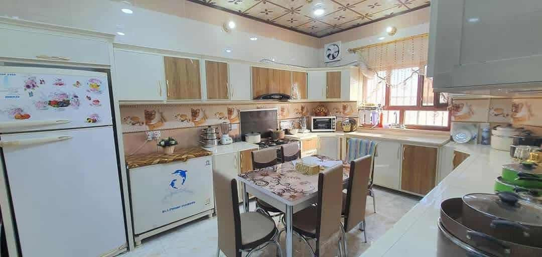 📍العنوان: خلف بهشتي شار
🏠 دار للبيع طابو صرف
📐المساحة: ١٥٦ متر
🛠️ البناء قديم لكن ترميم كامل من جديد وبحالة مرتبة

🔻تفاصيل الدار:
• غرفتين نوم
• استقبال
• صالة
• مطبخ
• مجمع صحيات
• مخزن
• بيتونة

💸السعر: 93 مليون وبيه مجال

📞 للاستفسار: ***********
