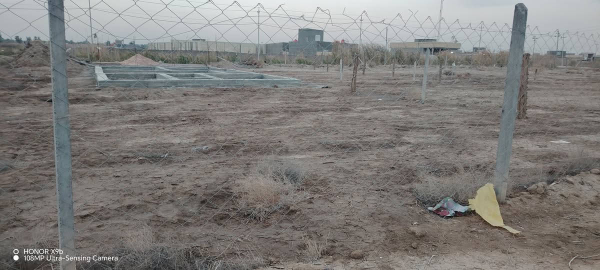 يوجد قطعة أرض طريق مشيمش على البزل سند 25 تحويل مباشر واجها 10 نزال 17 المساحه الكلي 170 اي استفسار اتصل ***********
