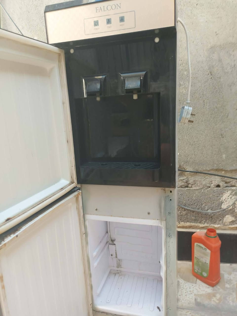 براد جدا نظيف وكله شغال حار وبارد ووسط
سعره ٧٥ نهايته الاستفسار خاص انطيكم رقم راعيه


**إذا كنت صاحب هذا الإعلان وتريد حذفه لأي سبب، رجاءا أرسل رسالة إلى الدعم الفني**