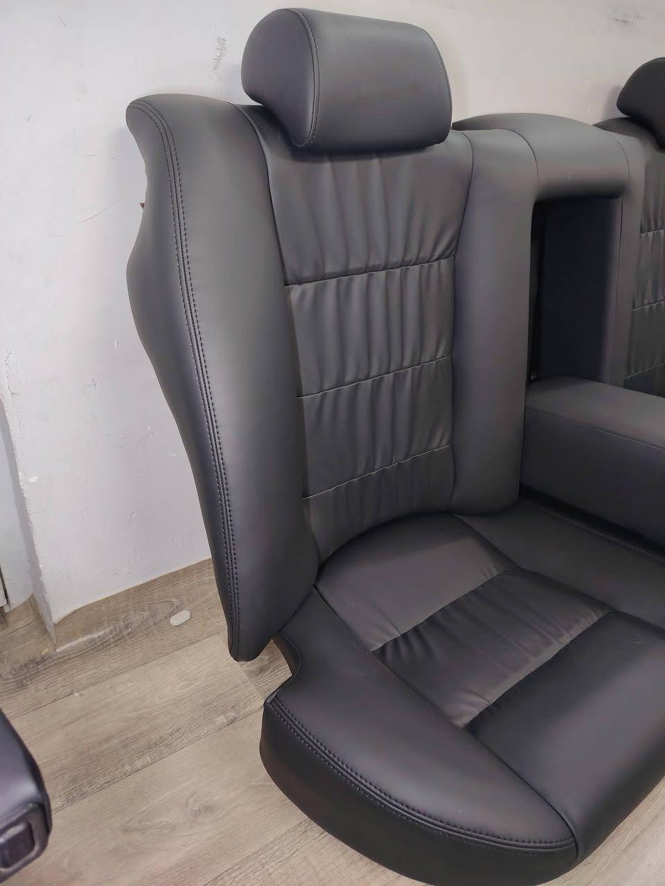 السلام عليكم للبيع كشناتBMW500 بدي قديم ميكانيكي كارتير جلد وعمل درجة أولى السعر 400 الف مكاني بغداد الحرية ***********
