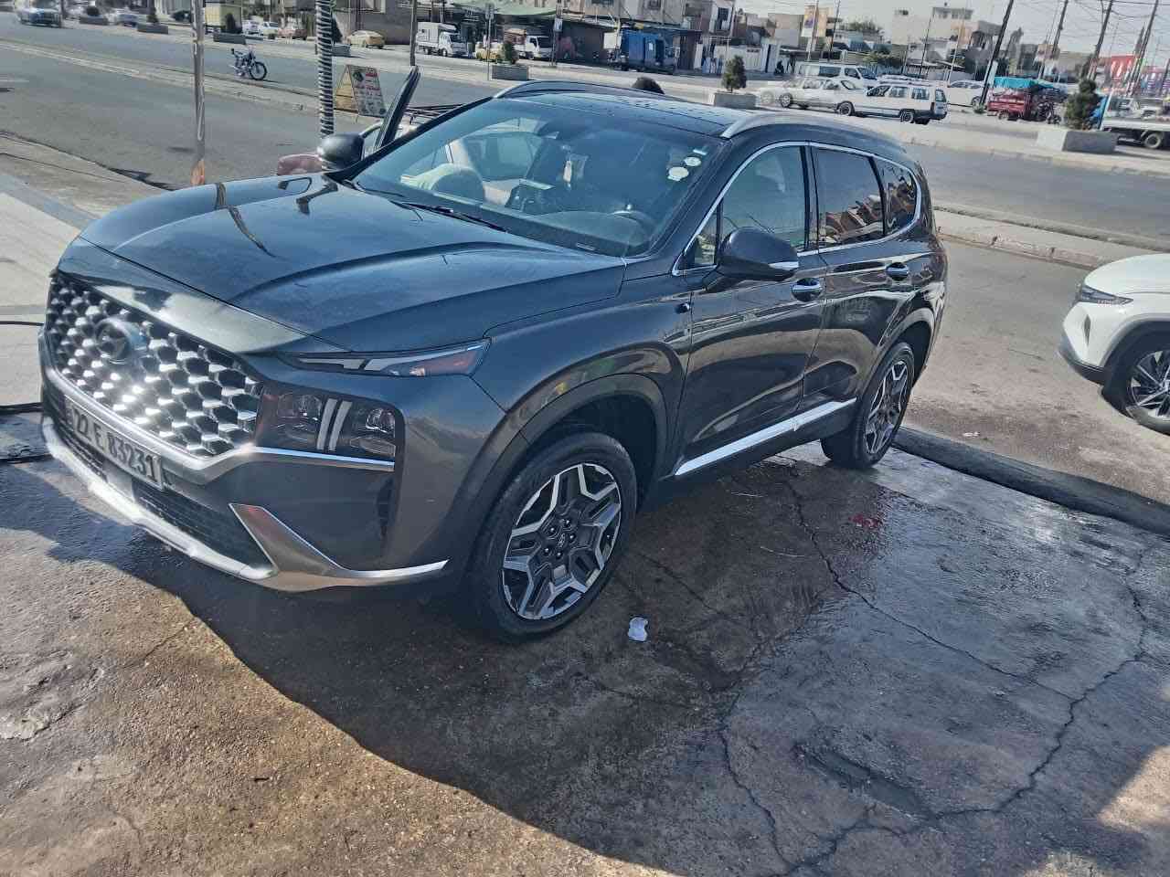 سنتافي 2021 فول مواصفات رقم اربيل هزه وسنويه مامنتهيه شرط التحويل بانوراما كشنات جلد تدفئه تبريد رادار 360 كامرات 360اوتو هولد وقياده ذاتيه وبعد بيها مواصفات هواي مفوووله للأخير محرك 2500تيربو وارد أمريكي حادثها كلش حلو باب الخلفي جهة السايق ونص باب السايق بدون دواخل بجم كبس السعر 220 وبيها مجال قليل 
***********
