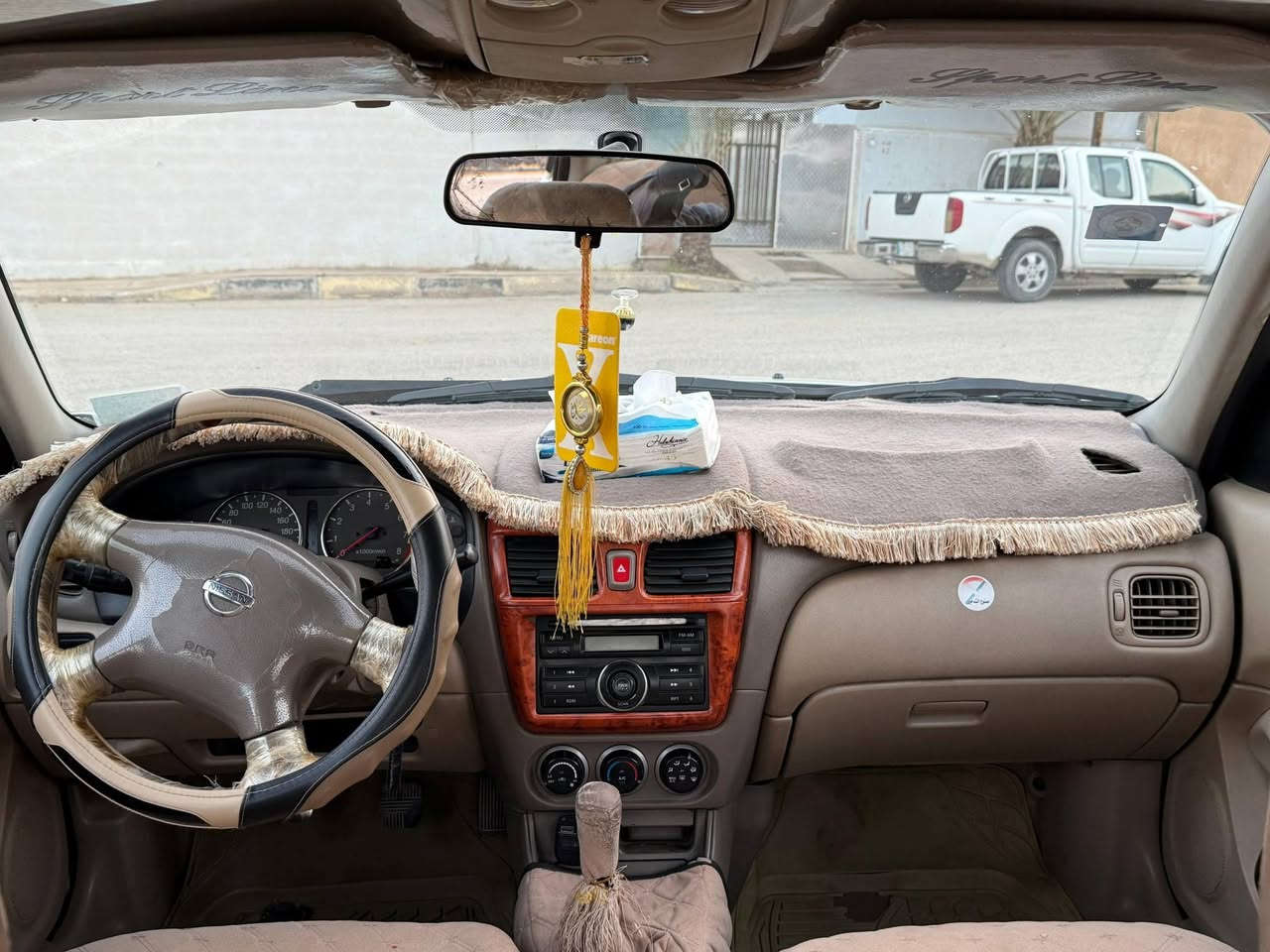 سني 2010 كير عادي محرك اسود جديد 1600 بسمي تحويل ثاني يوم مكفوله السعر 113$ وبيها مجال 
***********
