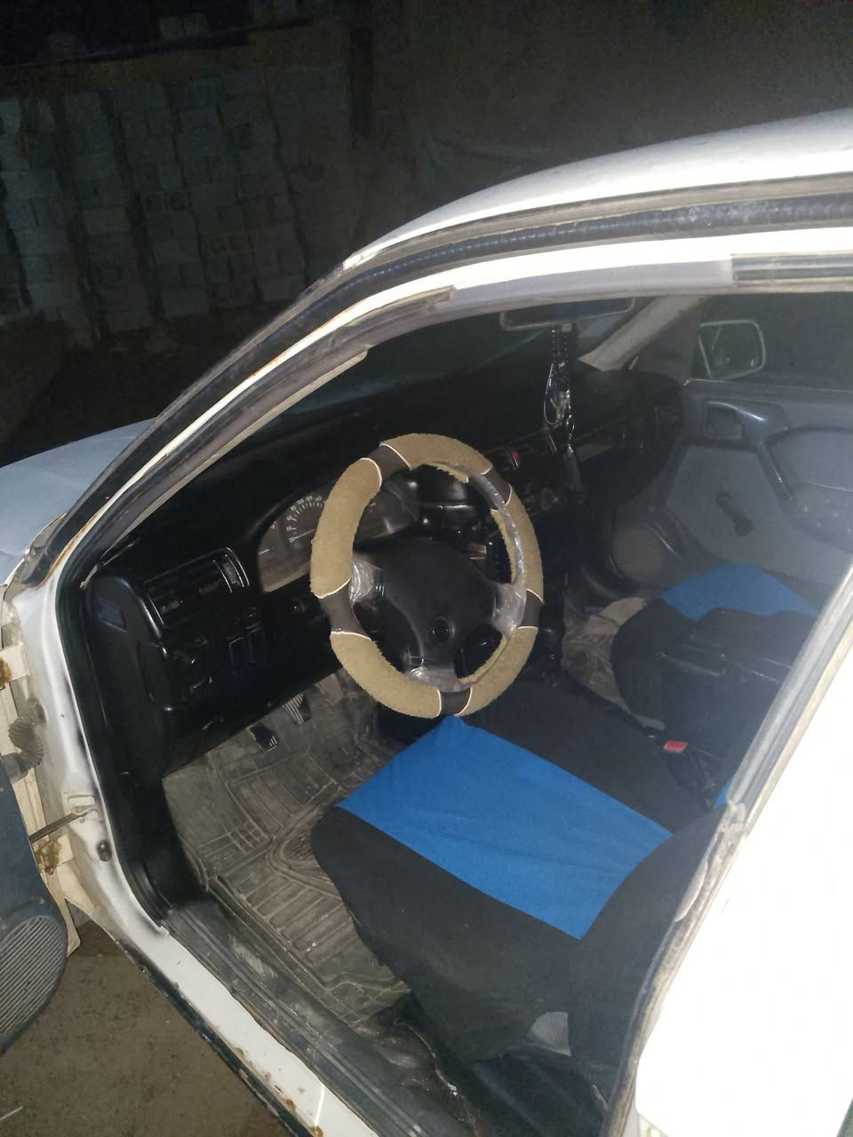 فكتره حجم ١٦موديل ١٩٩٢لاضرب ولا صبغ رقم كركوك بيها اثر نفخ شرط التحويل السعر ٣٨وبيها مجال مكاني موصل اليسر   رقم الموبايل ***********
