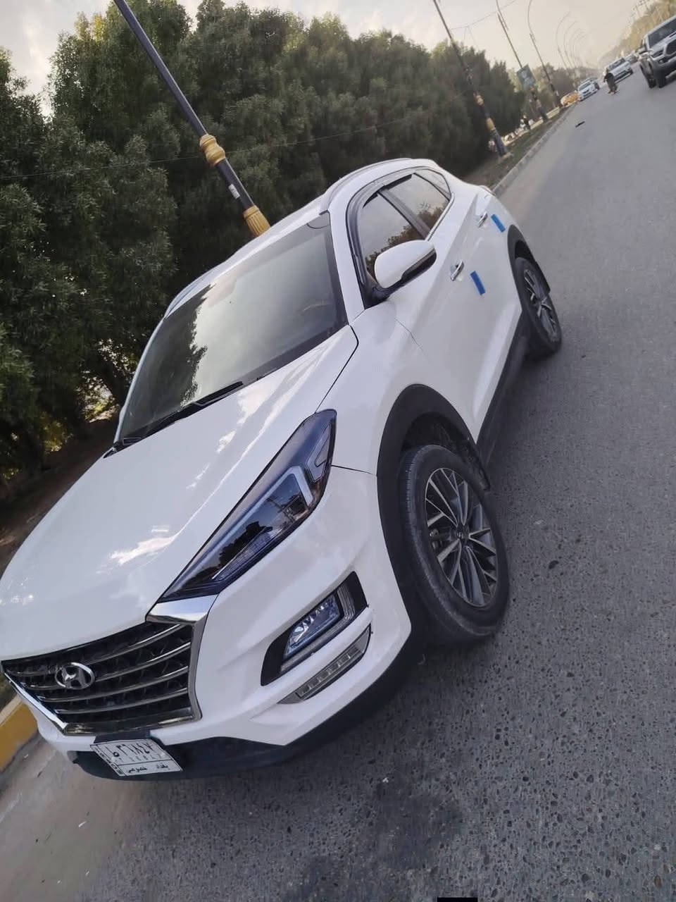 سلام عليكم سياره نوع توسان موديل 2020خليجي فول مواصفات عده البنرامه بصمه شاشه كامره حساسات تحكم ستيرن جهتين خمسه ويل كب خمس عدسات  شاير مري تحكم مري كشنات كهرباي جلد تدفاه تبريد تبريد قطعتين كفاله كير مكينه حداديه تخم تاير تبريد مكفوله من ضربه او تبدي عده قطعه وحده كلير اثر شخط بصيط العنوان كربلاء السعر184 بها مجال حق الجيه رقم. ***********
