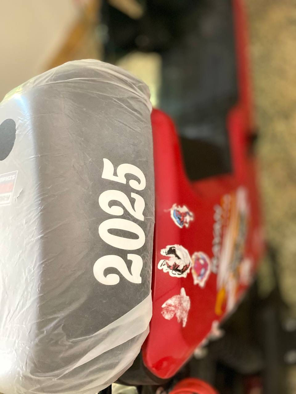 دراجه R9 ريان للبيع لدراجه مزوده تزويد خارجي عمبار وتغليف لكشن ستاند تزويد جاملاغ كاربون فايبر لايت 3 عدسات اصفر ابيظ راصطه مال ستيرن دراجه 5 باتري كبار وجوزه تزويد واي مصلح اروح وياك شرط لفحص لسعر 475 وبيه مجال قليل لمكان حي الجهاد الحمدانيه

 الرقم ل تواصل : ***********
