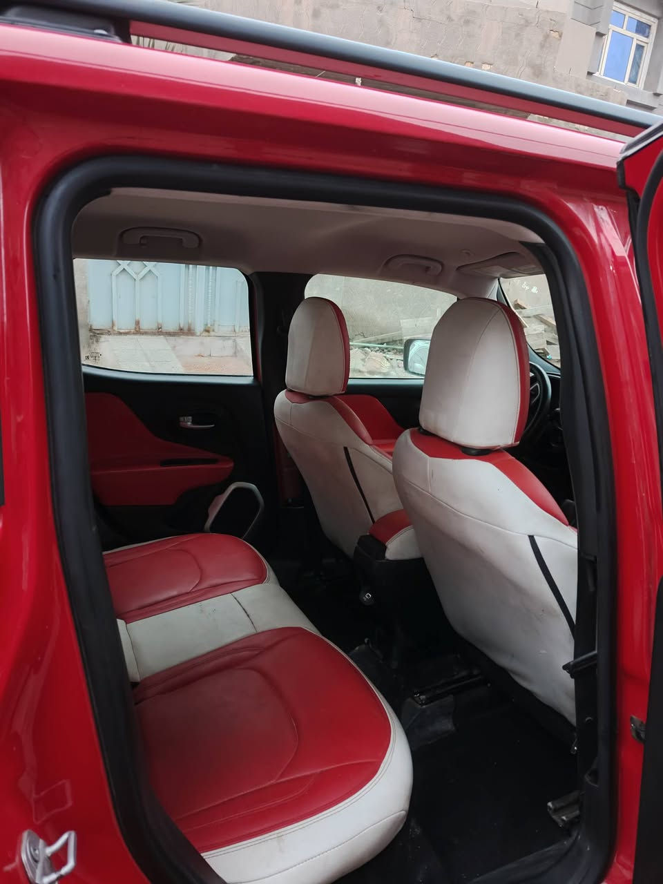 سلام عليكم
السيارة : جيب رينيجيد
السيارة نظيفة وعلى ايدي وماشيه بس 37 

 الموديل : 2018

اللون : احمر

اللوحة : بغداد

السعر 138 $ورقةوبيهه مجال 

حادث السيارة : چاملغ خلفي

_____________________

الــمــواصــفـــات  فول عدا الفتحة:-

{1} بصمة تشغيل + ابواب

{2} شاشة كبيرة  

{4} انضمة قيادة : اوتو

{6} كامرة خلفية دوارة مع الستيرن 

{7} لد نهاري  

{9} سايد بريك بصمة 

{10} مانع انزلاق 

{11} فول تحكم ستيرن 

{12} جام اوتو يصعد دكمة وحدة وينزل كذلك

{13} منافذ USB

كشنات جلد 

كشنات تدفئة

ستيرين تدفئة
للتواصل على الواتس اب
‏‪0783 867 8677‬‏
