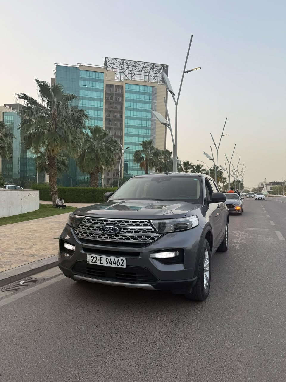 السلام عليكم 
للبيع فورد اكسبلورر 2021
4 سلندر 2.3 EcoBoost Turbo | دبل 4WD
قير 10 سرعات أوتوماتيك
لون رصاصي، سيارة مرتبة ونظيفة كلش.

✅ ممشى: 43 ألف ميل
✅ رادار + مساعدات قيادة
✅ شاشة وسطية كبيرة + Apple CarPlay / Android Auto
✅ كامرة خلفية + حساسات
Drive Mode / Terrain Management.   
✅ تحكم تبريد خلفي + دبل زون
✅ 3 صفوف / 7 مقاعد
✅ دفع رباعي ذكي
✅ تبريد ثلج وسحب ممتاز

🔧 الملاحظات:

* الباب الأمامي جهة الراكب مضروب ومبدل
* بارد بالباب الخلفي
صور الحادث موجودة راسلني ادزهم الك 

السيارة بصورة عامة مرتبة، عائلية ومريحة للسفر والخط.

💰 السعر: 215 وبيها مجال 
📞 للاستفسار خاص أو اتصال او واتساب : ***********

ملاحظة:السيارة موجودة بالبصرة 
وبعد يومين راح اتواجد بأربيل
