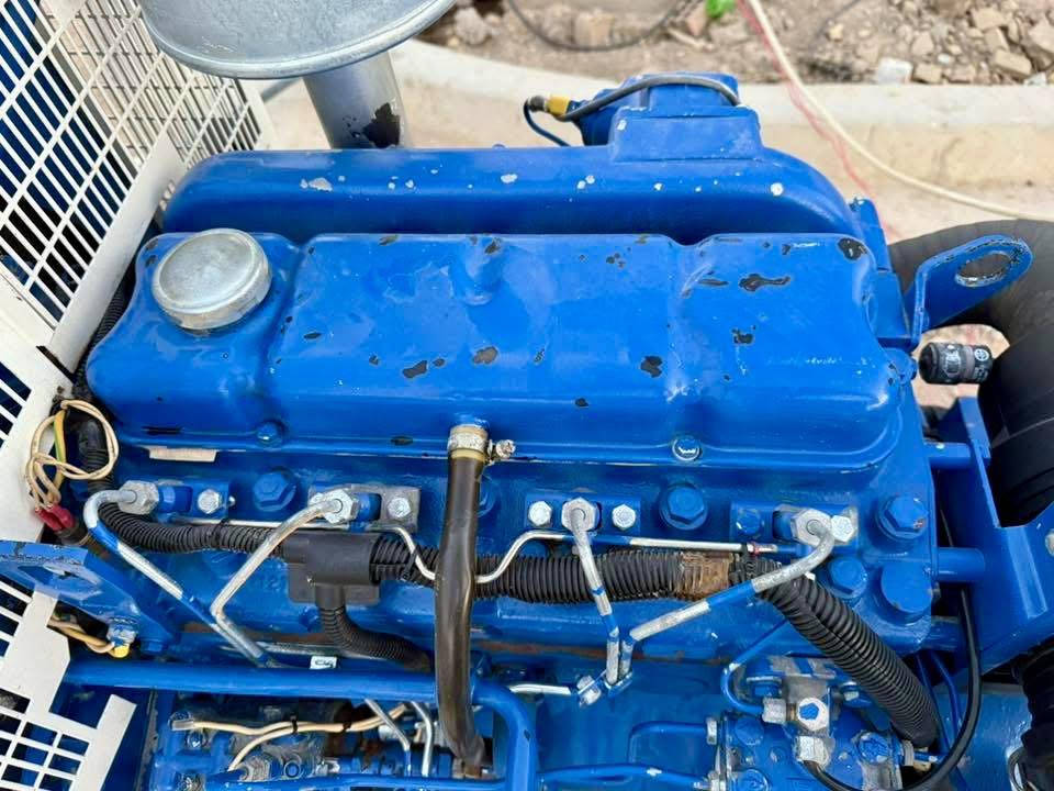 للبيع مولد نوع بيركنز انكليزي افجي ولسون اوربي
محرك ٤سلندر سوبر توليد ستامفورد انكليزي ٦٥كيفي
عدد ساعات التشغيل ٨٠٠ساعه برغي ما مفتوح بيها 
مشروط من الفتح والتنقيص والتبخير ع الحمل
منضومة حماية فول اوتوماتيك اطفاء وتشغيل ذاتي 
للأستفسار//***********
العنوان//بابل-متوفر توصيل 🚚 إلى جميع المحافظات
