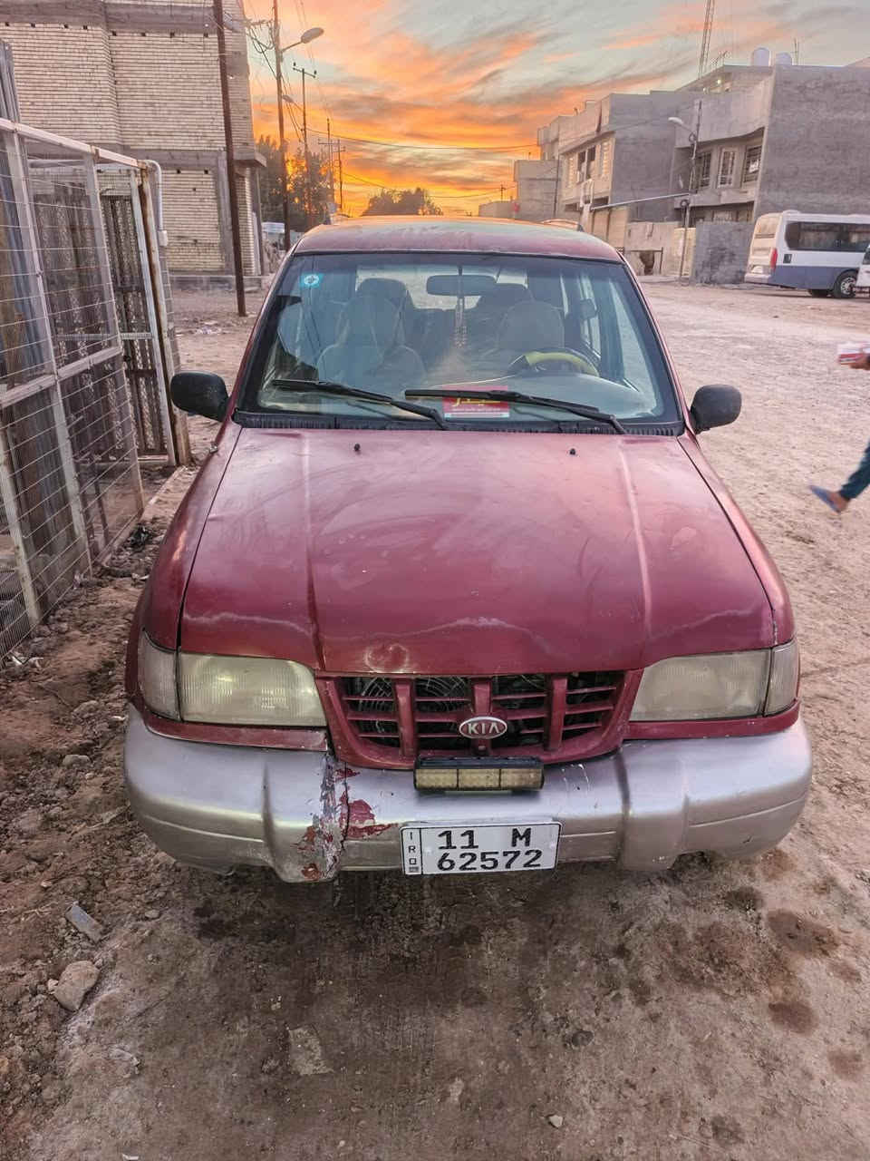 السلام عليكم 
كيا سبورتج موديل ٢٠٠٠ كير ومحرك كفاله (الكير اوتوماتيك)
تخم تاير بيها صبغ بالجاملغ الخلفي 
رقم انكليزي وهزه جديده 
العنوان بغداد الشعله 
 للاستفسار *********** 
السعر 42 وبيها مجال  
مكلف بالنشر
