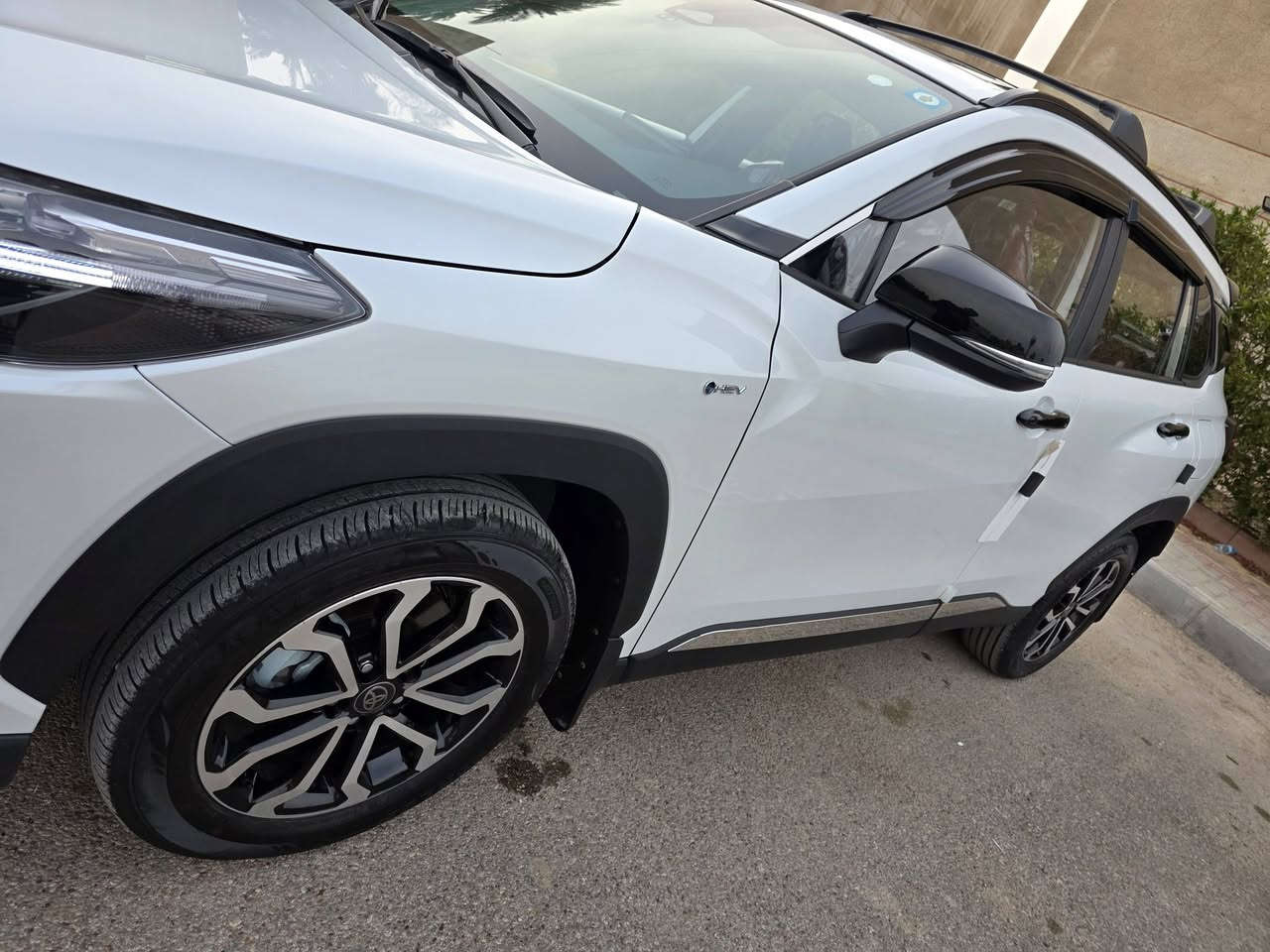 كورولا هايبرد فرونت لاندر فول s موديل 2025 محرك 2000
رقم بغداد بأسمي سنوية وهزة جديد ماشية 2000 بعدها على وضع الشركة للبيع 30 مليون
او مراوس بسيارة كن L فول او سيل 5 فول فقط حتى ماتسألني ليش تبيع واضح اريد فرق السعر
المواصفات 
فتحة سقف
حساس أمامي
حساس خلفي
كاميرا دوارة
حساس اطارات
ويل كروم
كرسي جلد وكهرباء اصلي
مري شفط
صندوق كهرباء 
لايت 5 عدسات زينون
بك لايت لد
كشافات زينون
وبعد بيها اكثر مواصفات المعروفة
للأتصال واتساب ***********
