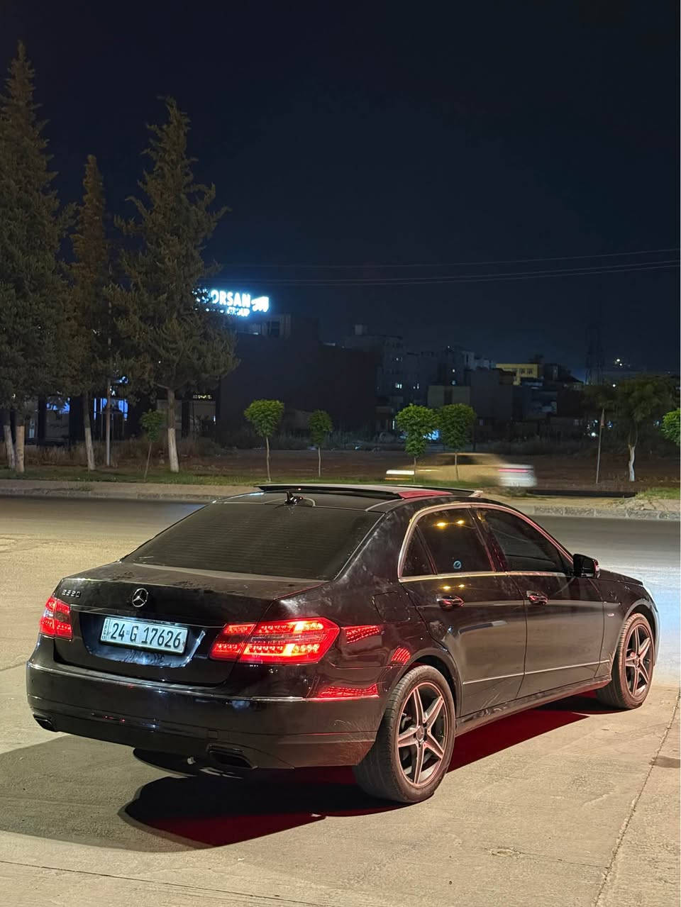 ارخص و انظف مارسدس ل كل عراق بلاشششششش
مارسدس E350  بدون قطره صبخ مواصفات S
محرك ٦ سلندر
بانوراما داخل بيجي
كشن جلد خزن 
كير محرك شرط
ماشي ٣٠٠ km
مواصفات فول من الخير 
سعر١٤٥ورقه 
مكاني دهوك
*********** دهوك, العراق
