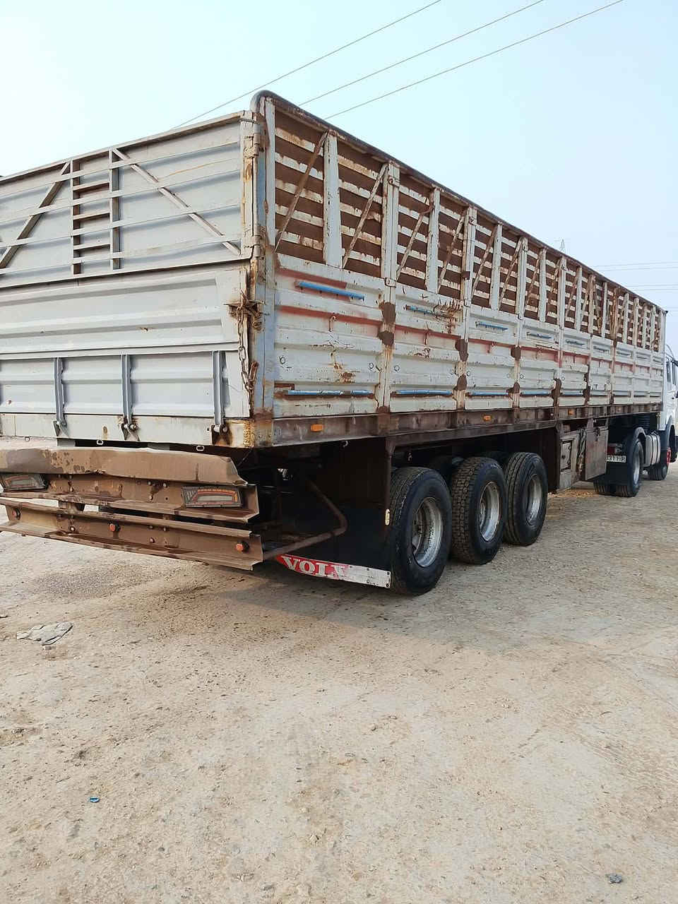 عربانه حداديه شاصي 16 دنكيرين دناكير ثنين 14 وحد 13 شاصي مكفول ارتفاع مرت وخمسه وسبعين السعر 85 وبيها مجال ***********
